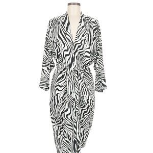 Armani Exchange Zebra Print V-neck 3/4 Sleeve Knee Length Dress sz 4